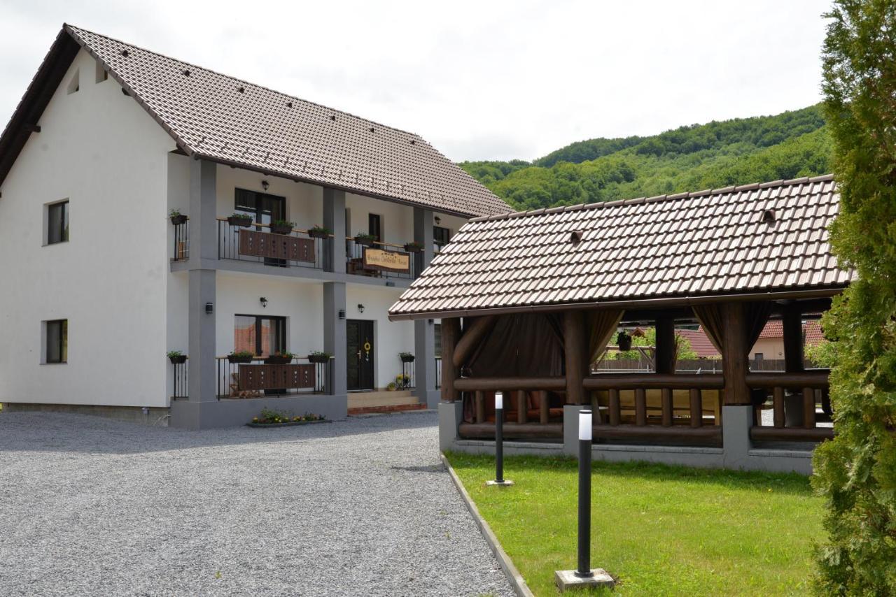 Constantin Panzio Bed & Breakfast Praid Luaran gambar
